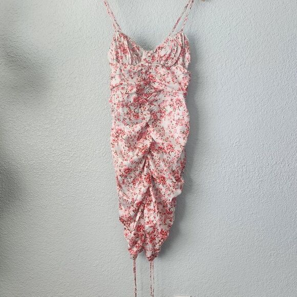 O vianca  rushed sides ties ends floral dress - Picture 2 of 16